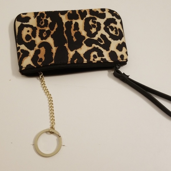 NEW Victoria's Secret Cheetah Print Wristlet - Picture 5 of 5